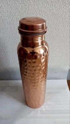 銅製 ハンマード仕上げ ウォーターボトル 新品900ml - メルカリ
