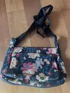 Item thumbnail for item 72b9cbc0-9df4-47c6-bbb8-f9f0d48e96d0