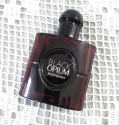 イヴ・サンローラン ブラック OP オーデパルファム オーバーレッド 30ml