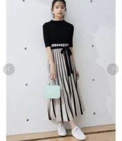 MERCURYDUO 配色チェンジリブ五分袖ニットワンピース