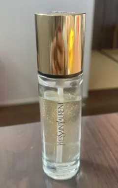 イヴサンローラン ラディアントタッチブラープライマー1