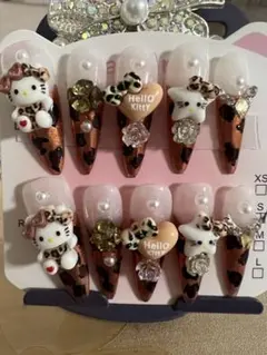 ハローキティ ヒョウ柄 ネイルチップS、サイズ選んできます