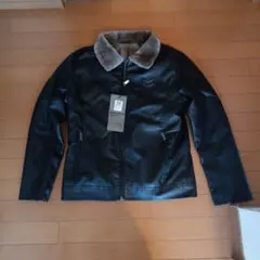 黒ファー襟フェイクレザージャケット