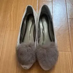PAGEBOY グレー ファー付き フラットシューズ　パンプスのサムネイル