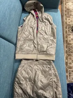 ミスパンダ様　専用　Puma シルバー キルティング ベスト・スカートセット