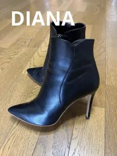 DIANA 黒レザー　ショートブーツ