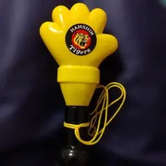 阪神タイガース パチパチハンド 黄✕ 黒応援グッズ - メルカリ