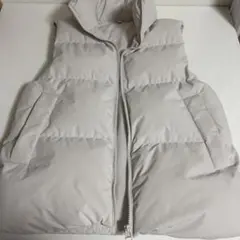 GU ベージュ ヒートパデッドベスト ダウンベスト