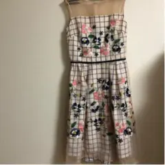 フラワー刺繍オーガンジーワンピース