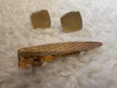 ネクタイピンとカフスボタンセット