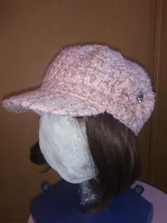 ハートのビジュー付きピンクツイードキャスケット