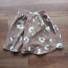 マジェスティック レゴン　フレアスカート風　キュロット　ブラウン　花柄