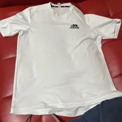 adidas ホワイト Tシャツ 半袖