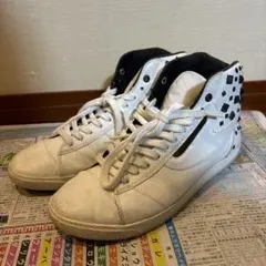 diesel スタッヅ　ハイカットスニーカー　ホワイト