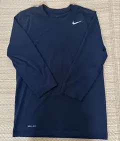 ナイキ　トップス　メンズS