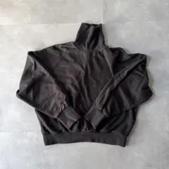 黒 ハイネック トレーナー