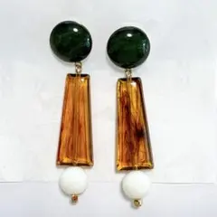 Item thumbnail for item 3e911397-8f49-4347-be28-9145d9be78f1