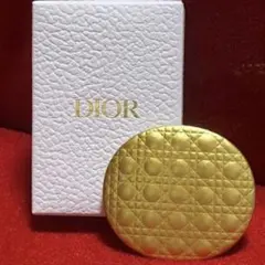 Item thumbnail for item 981ca5bc-ce29-4496-a945-e51260fc3bf4