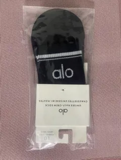 alo yogaユニセックス ハーフクルーソックス　ブラック