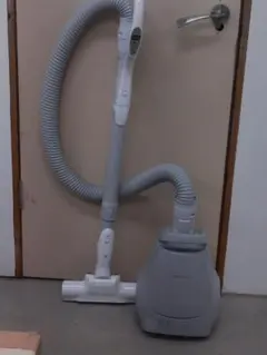 日立 掃除機 紙パック式 CV-KP900L N ライトゴールド 2024年製 - メルカリ