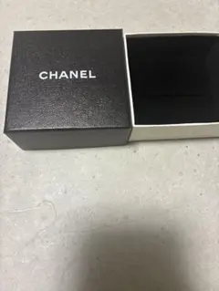 CHANEL 黒いギフトボックス