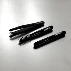 CHANEL コンパクトサイズ ツイーザー(毛抜き) ・メイク ブラシのサムネイル