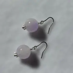 薄紫ガラスビーズピアス