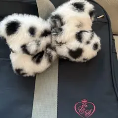 スクバにも可愛い♡一個700円！ リボン型♡モフモフ白色ヒョウ柄♡デカリボンゴム