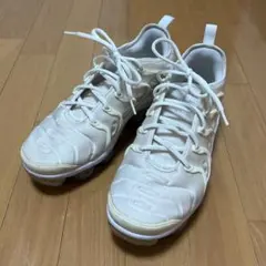 ナイキ エアヴェイパーマックス プラス ホワイト 27.5センチ