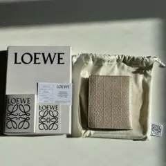 2025年最新】LOEWE 革素材：牛革 二つ折り財布の人気アイテム - メルカリ