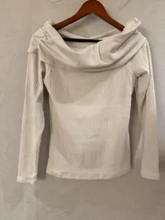 AZUL by moussy オフショルダー リブニット