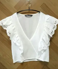 新品未使用 ZARA フリルレース クロップドブラウス S ホワイト状態良好