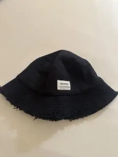 BLACK バケットハット