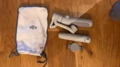 DJI OM 4 SE（推定）スマホ用ジンバル グレー