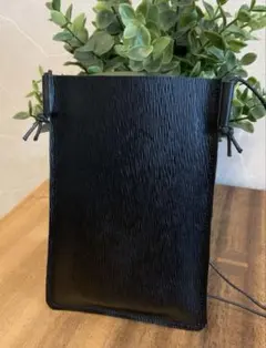 サコッシュ　スマホショルダー　iPhone 本革　iPhone16