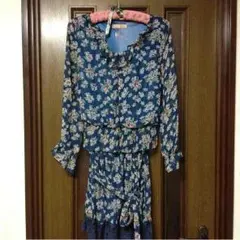 花柄ブルーのセパレートワンピース
