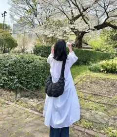 cos bag ホワイト キルティング overサイズバッグ 未使用 RECYCLED POLYESTER QUILTED OVERSIZED SHOULDER BAG オーバー