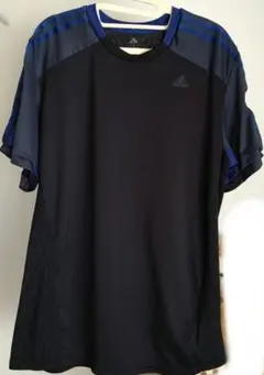 アディダス　半袖　Tシャツ 　サッカー　バドミントン　ジョギング　スポーツウェア