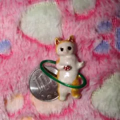 新品 猫のブローチ ホイール付き１点物早期終了あり