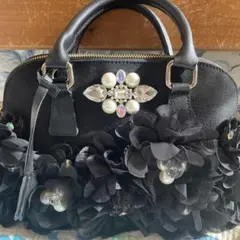 シンディベンディ　クレア　黒い花のモチーフハンドバッグ2way