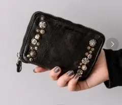ク*ル様 CAMPOMAGGI スタッズ 二つ折り財布 ミニウォレット ク*ル様 CAMPOMAGGI スタッズ 二つ折り財布 ミニウォレット - メルカリ