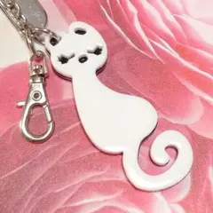 キークリップ 白猫 バッグチャーム 猫 魚 シルバー チャーム ハンドメイド