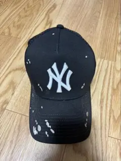 NEW ERA ブラック トラッカーキャップ