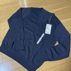 無印　メリノウール洗えるVネックセーター
