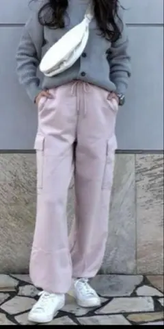 新品オンライン限定UNIQLO スウェットカーゴパンツ S 丈短め ピンク