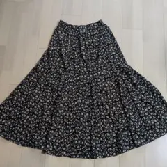 ジャーナルスタンダードレリューム　小花柄ロングスカート　ネイビー