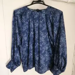 ベルメゾン ネイビー 花柄 長袖ブラウス