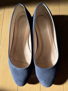 ネイビー スエード パンプス 36.5サイズのサムネイル