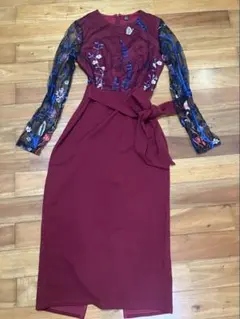 SHEIN 刺繍入り長袖パーティードレス バーガンディ　オケージョンドレスのサムネイル