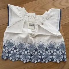 【petit main】花柄刺繍 半袖トップス 90cm